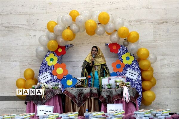 جشن شکوفه‌ها دبستان شهدای نیروگاه در سالن همایش فرهنگسرای نصرت