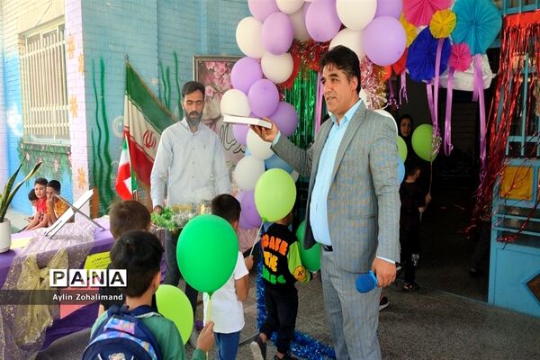 جشن شکوفه ها در مدرسه قائم نصیر شهر