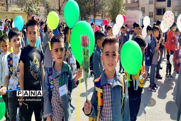 جشن شکوفه ها در مدرسه قائم نصیر شهر