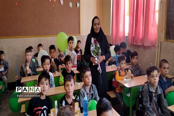 جشن شکوفه ها در مدرسه قائم نصیر شهر