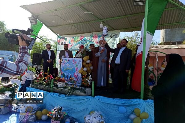 نواختن زنگ آغاز تحصیل شکوفه‌ها در دبستان پروین اعتصامی آبادان