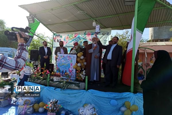 نواختن زنگ آغاز تحصیل شکوفه‌ها در دبستان پروین اعتصامی آبادان