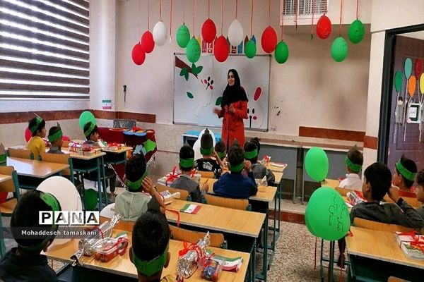 برگزاری جشن شکوفه‌ها در آموزشگاه پسرانه سردار سلیمانی شهرستان پیشوا