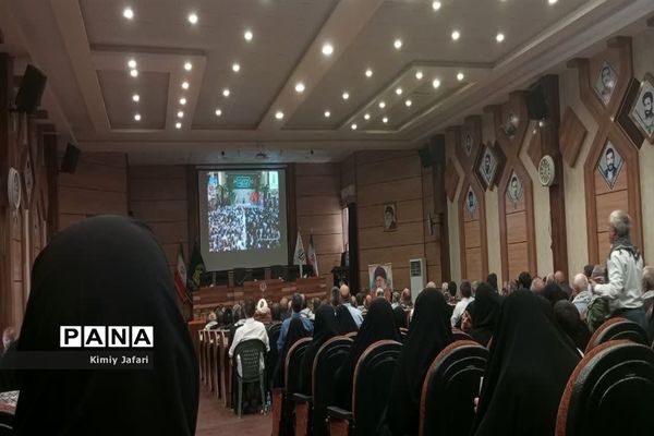 همایش جهاد و مقاومت از دیروز تا امروز و استماع سخنان رهبری در شهرستان کاشمر