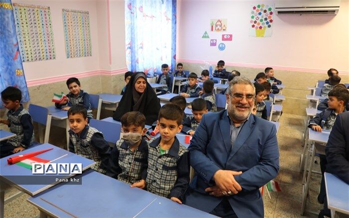زنگ آغاز تحصیل ۱۰۴ هزار کلاس اولی خوزستانی نواخته شد