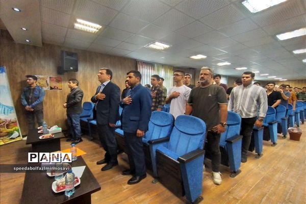 مراسم تقدیر از دانش‌آموزان، معلمان  و معلمان بازنشسته برتر دبیرستان شهید کهن شهرستان‌قدس