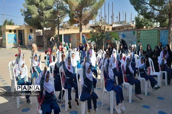 آیین «جشن شکوفه ها» در شهرستان بام و صفی آباد