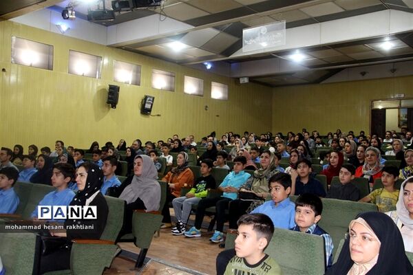 جشن جوانه‌ها ویژه پایه هفتم دبیرستان پسرانه شهید رجایی شهرستان بجنورد