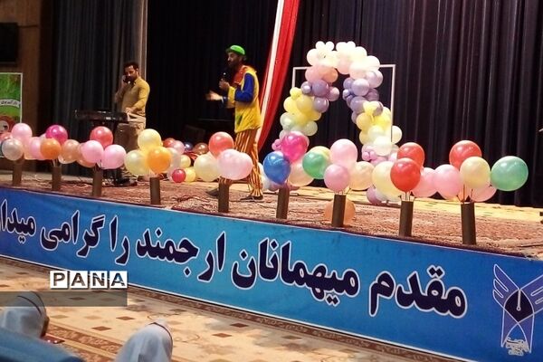 جشن شکوفه‌ها در مدارس رودهن