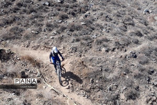 رقابت دوچرخه سواری بر فراز بام شهر مشهد