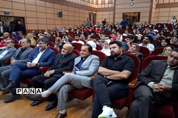 مراسم تقدیر از پرسنل  فوریت‌های پزشکی در روز اورژانس در محمودآباد