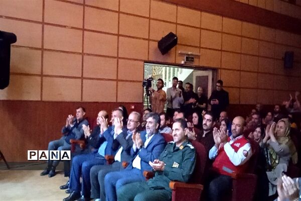 مراسم تقدیر از پرسنل  فوریت‌های پزشکی در روز اورژانس در محمودآباد
