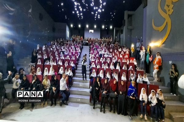 جشن شکوفه‌ها در دبستان شهدای فرهنگی ناحیه۷ مشهد مقدس