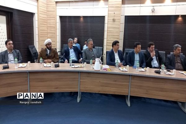 برگزاری جلسه شورای اداری در ملارد