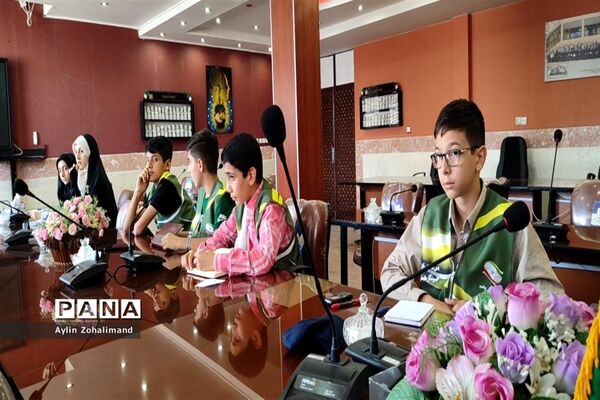 جلسه آموزشی خبر‌نویسی ویژه طرح هر مدرسه یک خبرنگار در شهرستان رباط‌کریم
