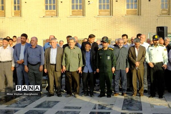 مزار شهدای گمنام شهرستان‌پیشوا گلباران شد