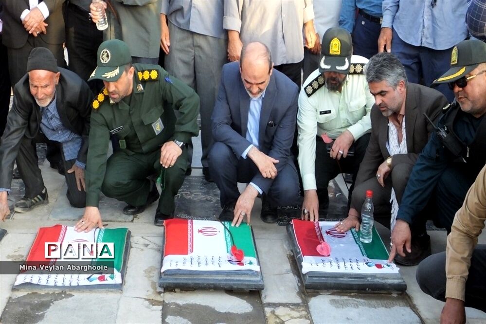 مزار شهدای گمنام شهرستان‌پیشوا گلباران شد