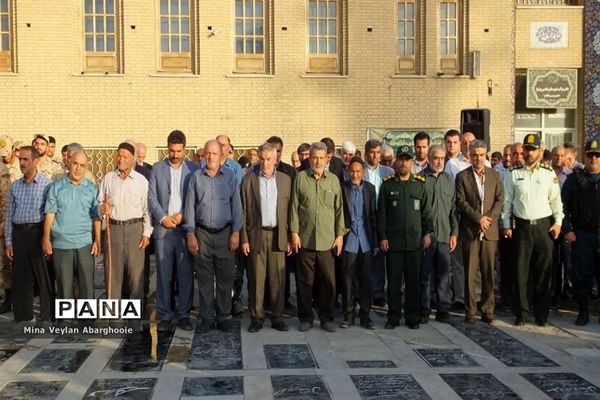 مزار شهدای گمنام شهرستان‌پیشوا گلباران شد