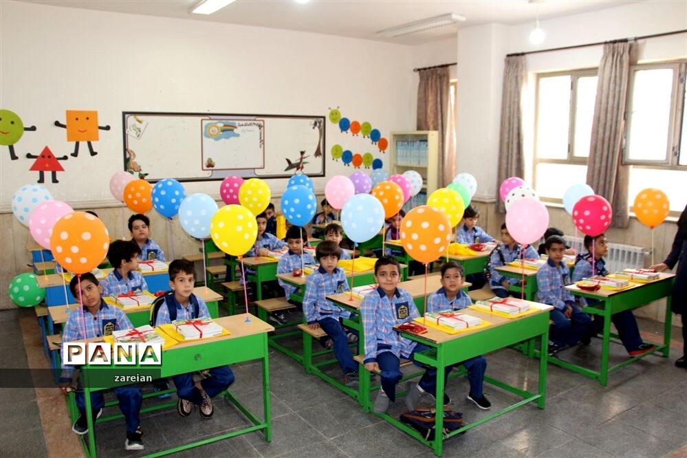 برگزاری جشن شکوفه‌ها در دبستان ولایت ۱ ناحیه ۲ یزد