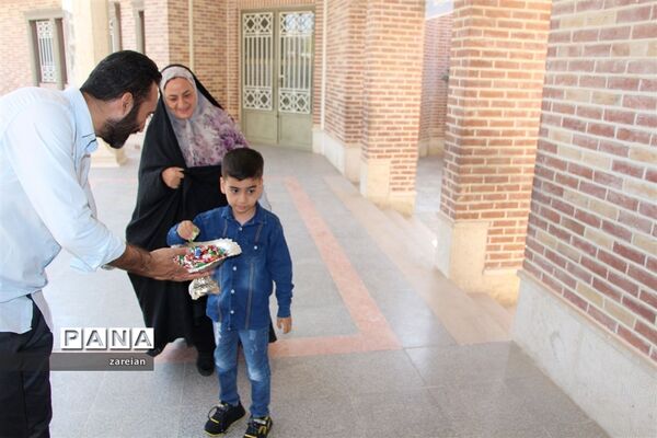 برگزاری جشن شکوفه‌ها در دبستان ولایت ۱ ناحیه ۲ یزد