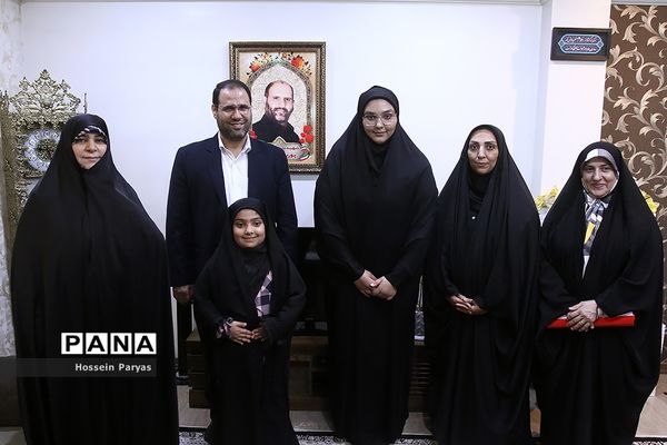 دیدار وزیر آموزش و پرورش با خانواده شهید مدافع امنیت، شهید پوریا احمدی