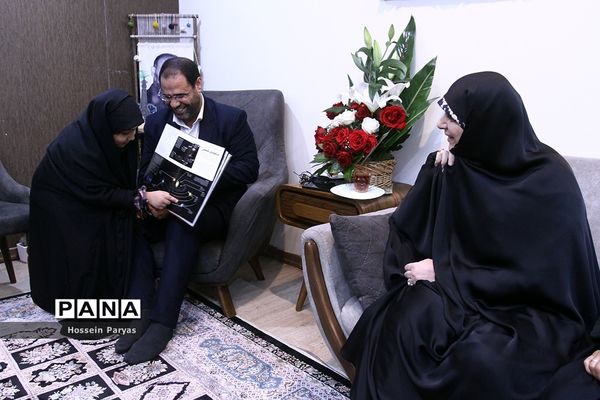 دیدار وزیر آموزش و پرورش با خانواده شهید مدافع امنیت، شهید پوریا احمدی