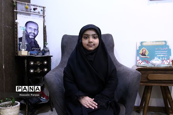 دیدار وزیر آموزش و پرورش با خانواده شهید مدافع امنیت، شهید پوریا احمدی