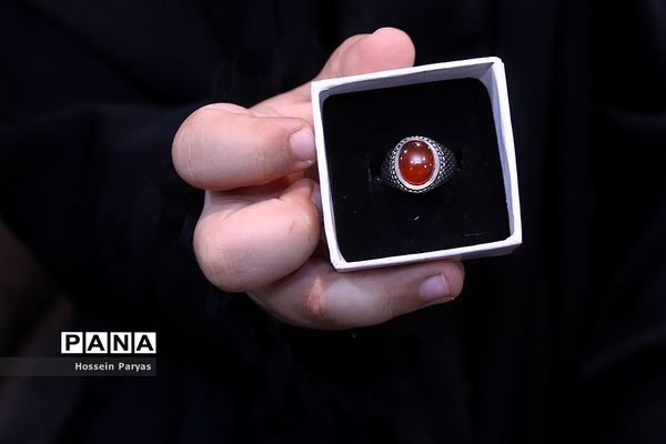 دیدار وزیر آموزش و پرورش با خانواده شهید مدافع امنیت، شهید پوریا احمدی