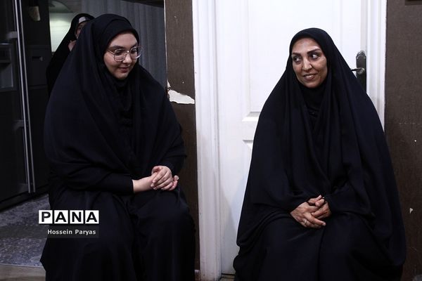 دیدار وزیر آموزش و پرورش با خانواده شهید مدافع امنیت، شهید پوریا احمدی