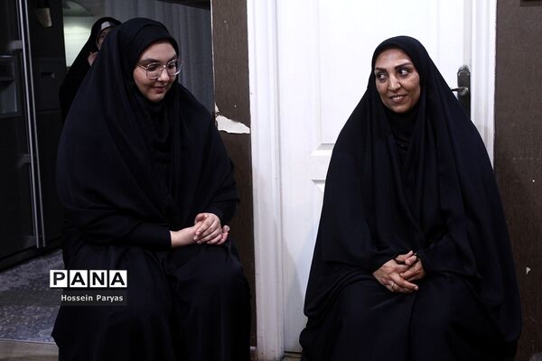 دیدار وزیر آموزش و پرورش با خانواده شهید مدافع امنیت، شهید پوریا احمدی