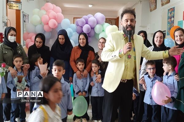 نواختن زنگ شکوفه‌ها در مدرسه شاهد باقرالعلوم آباده