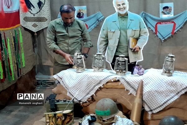 جشن ایستادگی در جوار مزار شهید گمنام به مناسبت گرامیداشت هفته دفاع مقدس