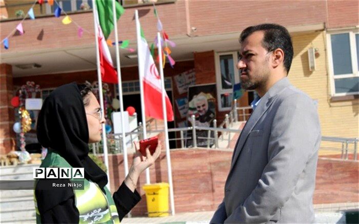برگزاری برنامه های تربیتی در طی سال تحصیلی، در راستای تقویت روحیه دانش‌آموزان ضروری است