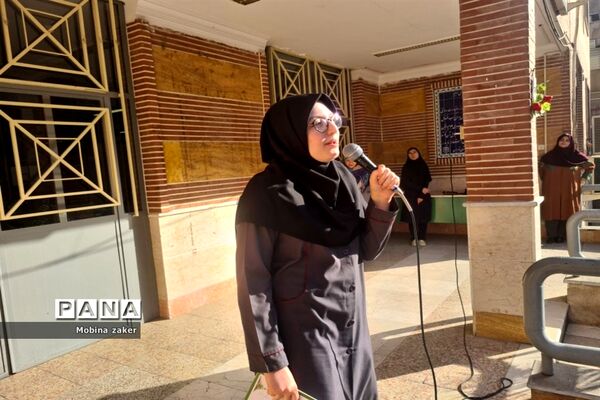 جشن سالروز آغاز امامت امام زمان در دبیرستان فرهنگ ۱۳