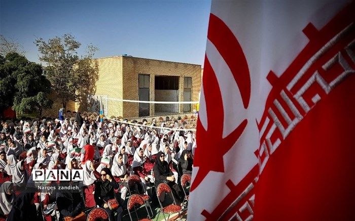 خیرین مدرسه‌ساز و مدرسه‌یار برای تحقق عدالت آموزشی تلاش کنند