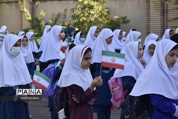 جشن بهار تعلیم و تربیت در دبستان حضرت مریم مقدس بومهن