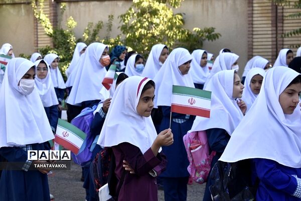 جشن بهار تعلیم و تربیت در دبستان حضرت مریم مقدس بومهن
