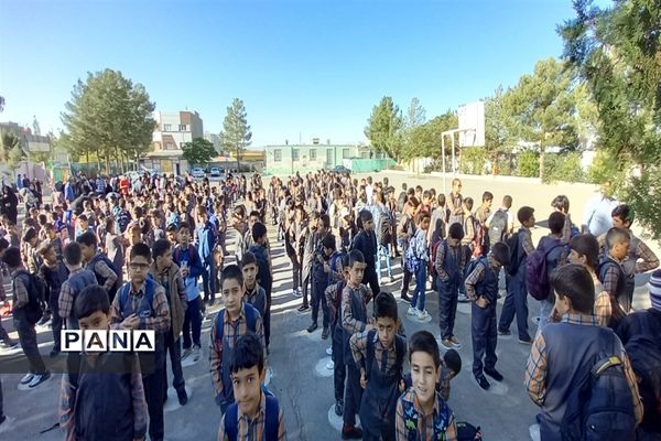 آغاز سال تحصیلی جدید در دبستان شهیدان توانگر