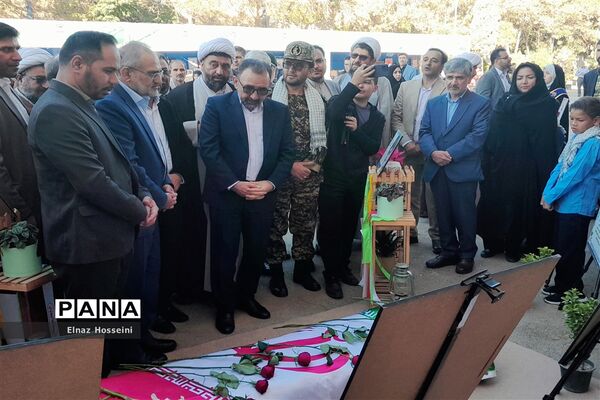 نواختن زنگ بازگشایی مدارس و ایثار و شهادت در هنرستان دخترانه فنی و حرفه‌ای فاطمه الزهرا (س)