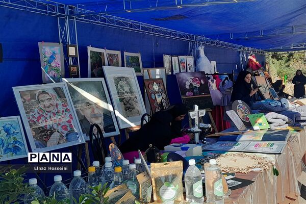 نواختن زنگ بازگشایی مدارس و ایثار و شهادت در هنرستان دخترانه فنی و حرفه‌ای فاطمه الزهرا (س)