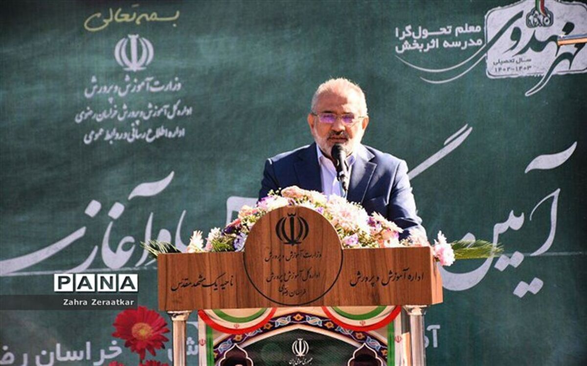 کسب سواد رسانه و  توجه به اخلاق و معنویت برای نسل جدید مهم و ضروری است