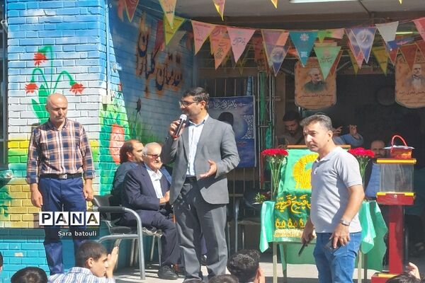 جشن بازگشایی مدارس در منطقه ۱۸