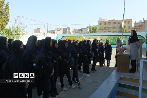 آیین بازگشایی مدارس در آموزشگاه علامه مجلسی شهرستان پیشوا