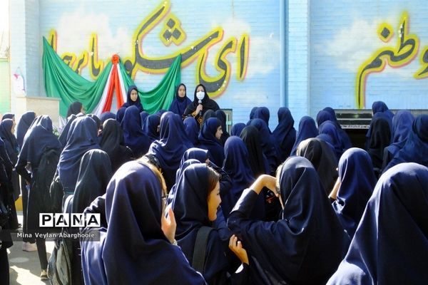 آیین بازگشایی مدارس در آموزشگاه علامه مجلسی شهرستان پیشوا