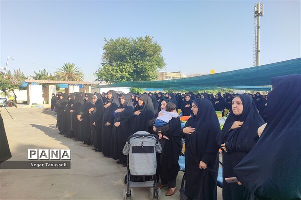 نواختن زنگ مهر در مدرسه شاهد 16 ناحیه چهار شیراز