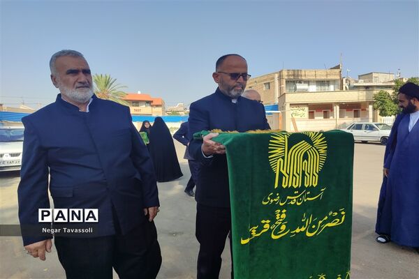 نواختن زنگ مهر در مدرسه شاهد 16 ناحیه چهار شیراز