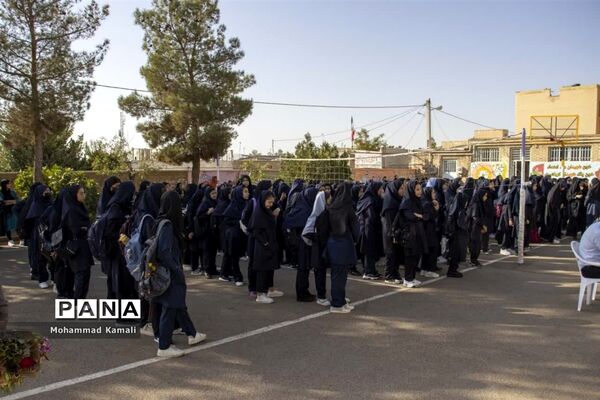 زنگ مهر و مقاومت در مدارس شهرستان محلات