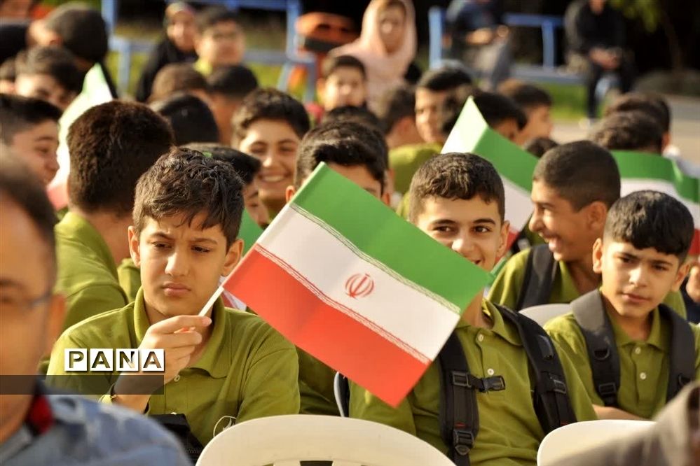 نواخته شدن زنگ مهر و مقاومت در ساری