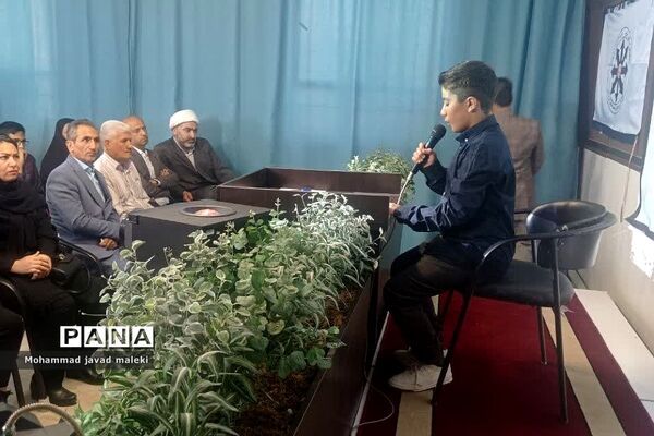 جشن دانش‌آموزان قبولی پایه هفتم در دبیرستان استعدادهای درخشان شهید بهشتی رودهن