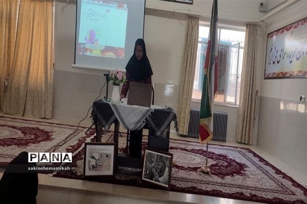 نواخته شدن زنگ «مهر و مقاومت» در دبیرستان امام صادق(ع) ابرکوه